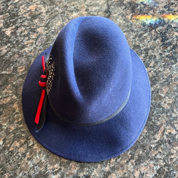 Vintage Navy Feutre Felt Hat with Feather - Picture 4 of 7